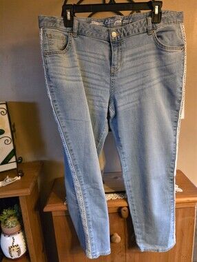 Light Blue Women's Super Stretch Crop Jeans with Lace Trim & Adjustable Waist